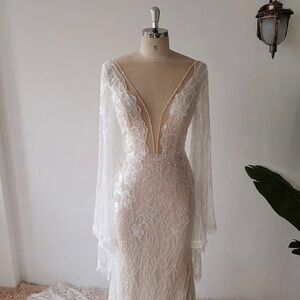 Brand new, size 16. Originally $214 off of Amazon. White w/ champagne underline.